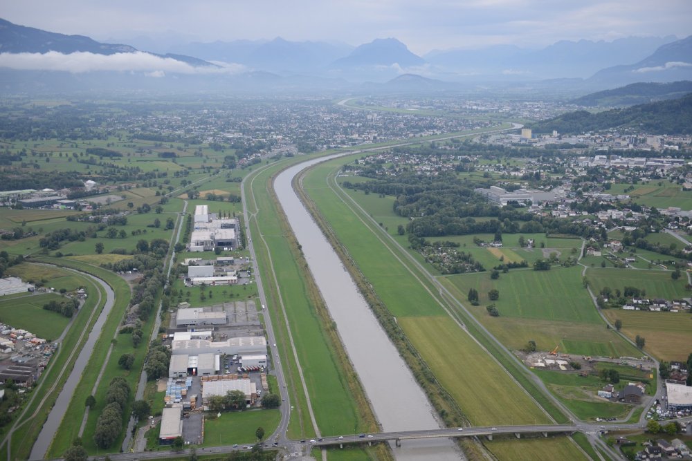 https://rheinregulierung.org/media/pages/alpenrhein/internationale-regierungskommission-alpenrhein/d5c73265c2-1759734463/luftbild_fussacher_durchstich_alpenrhein.jpg
