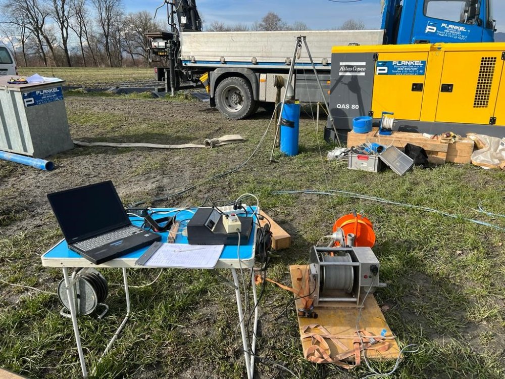 img-https://rheinregulierung.org/media/pages/service/news-overview/das-grundwasser-und-sein-flow/63b668fc65-1759734619/flowmeter_4.jpg