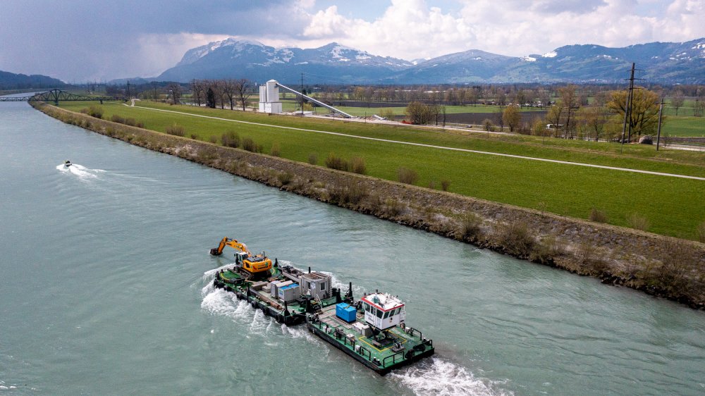 img-https://rheinregulierung.org/media/pages/service/news-overview/dekolmationsversuch/a2e741d95b-1759734670/diepoldsau_bergpanorama.jpg