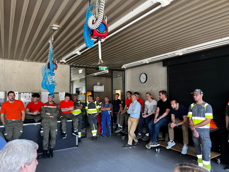 Teambesprechung der Verantwortlichen mit den zahlreichen Helfern