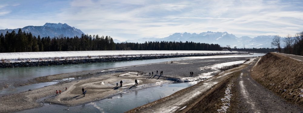 img-https://rheinregulierung.org/media/pages/service/news-overview/hobby-wandern/2745582863-1759734685/2021-02-14rh4d1a1645-2218.jpg