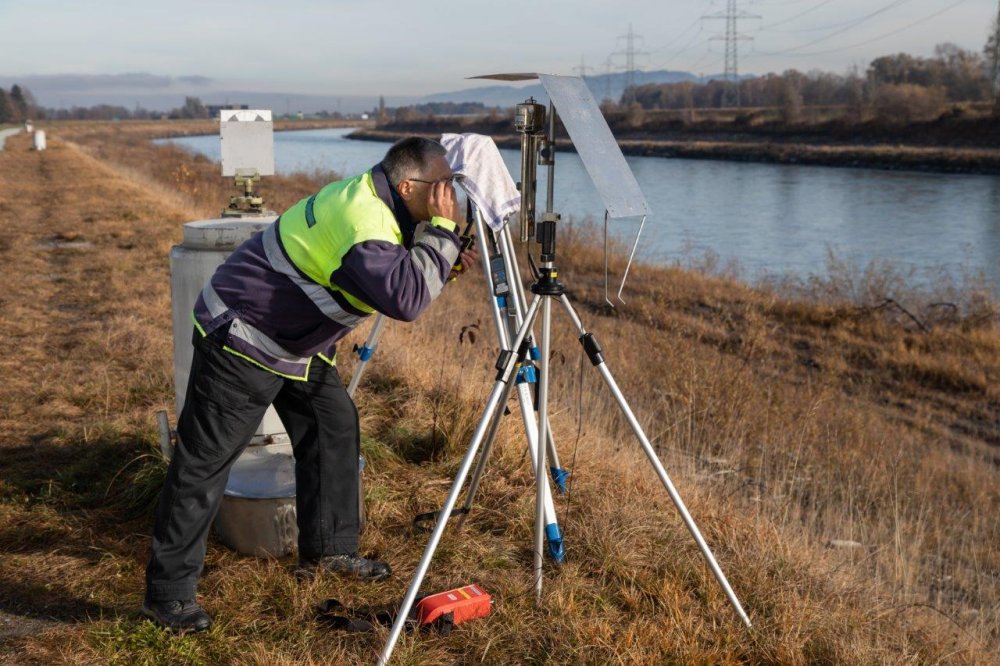 Kalibrierung am Rhein.
