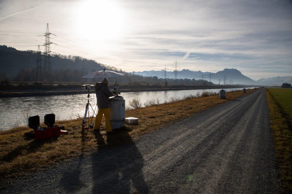 img-https://rheinregulierung.org/media/pages/service/news-overview/neun-saeulen-am-rhein/b50e41b0e1-1759734586/2021-11-19rh2t7a6538.jpg