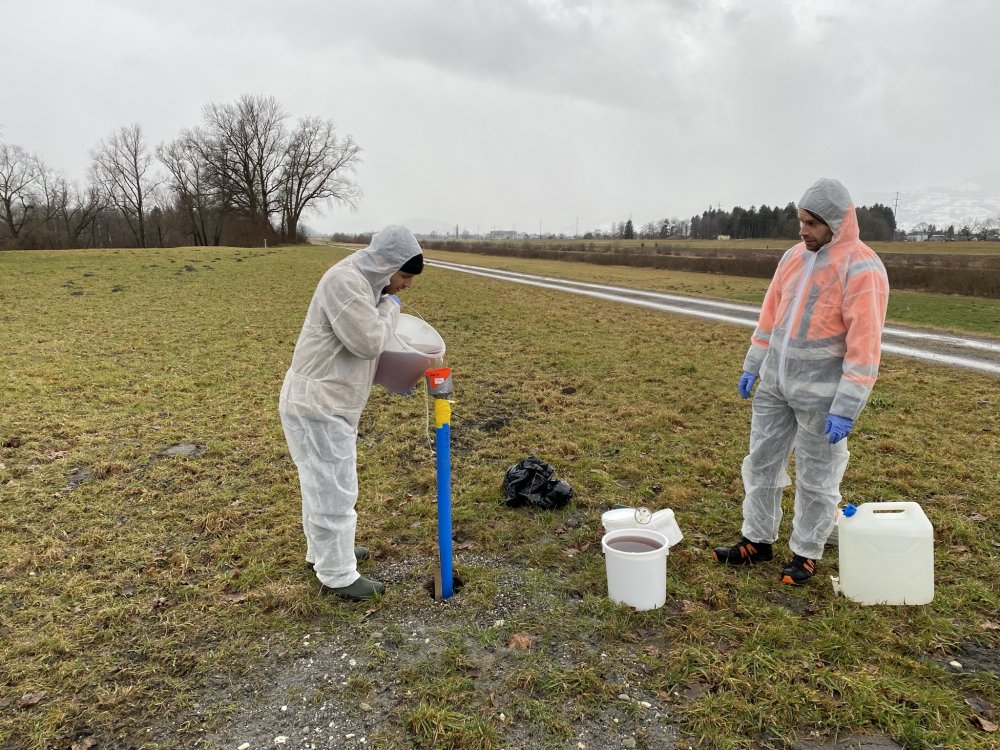 img-https://rheinregulierung.org/media/pages/service/news-overview/pumpversuche-in-diepoldsau/73cd30413b-1759734655/8img_2399.jpeg