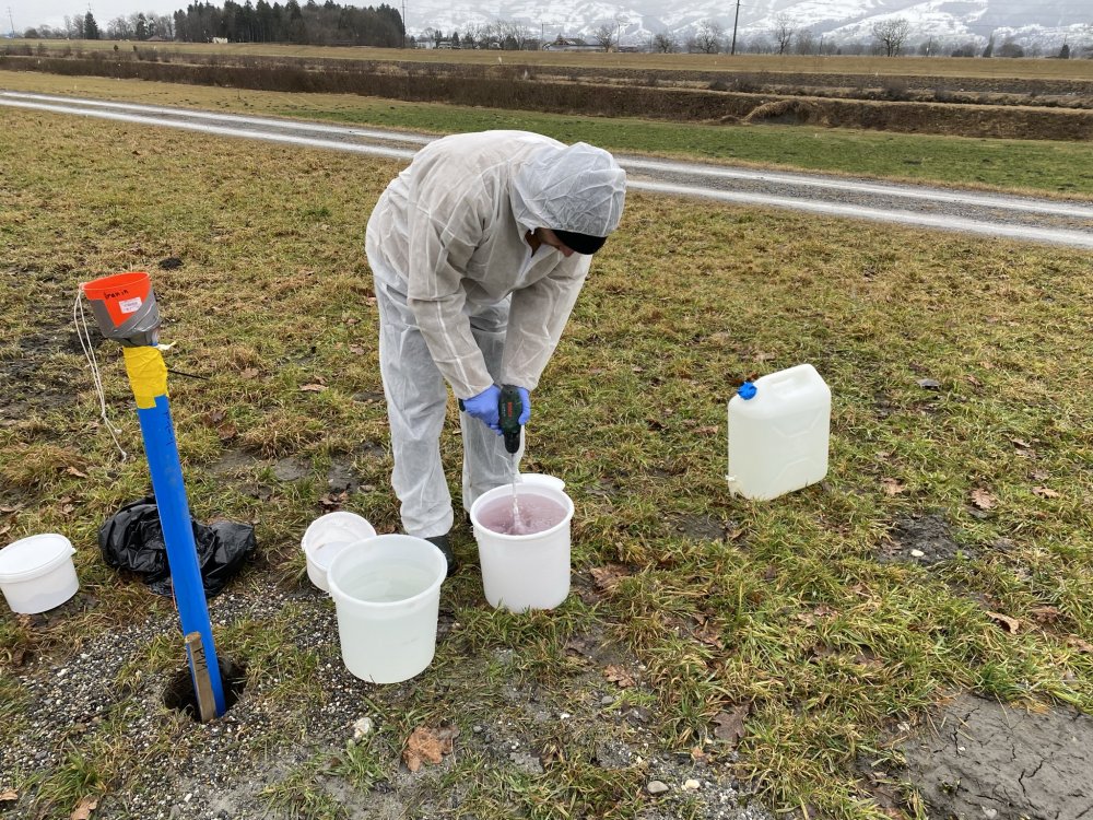 img-https://rheinregulierung.org/media/pages/service/news-overview/pumpversuche-in-diepoldsau/ebc052286e-1759734655/6img_2386.jpeg