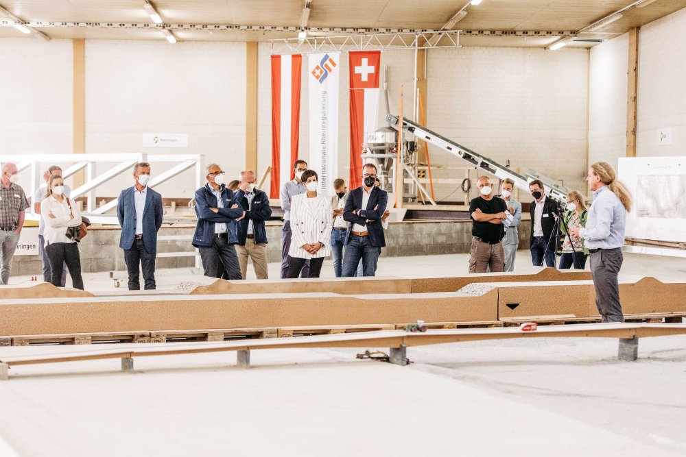 img-https://rheinregulierung.org/media/pages/service/news-overview/strecke-oberriet-koblach-neu-im-rheinmodell-abgebildet/6e087b7360-1759734572/pk-rheisi_fs21-4.jpg