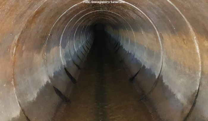 img-https://rheinregulierung.org/media/pages/service/news-overview/tief-gegraben-in-lustenau/d25c926c43-1759734625/innenansicht_quelle_geologiebuero-sutterluetti.jpg